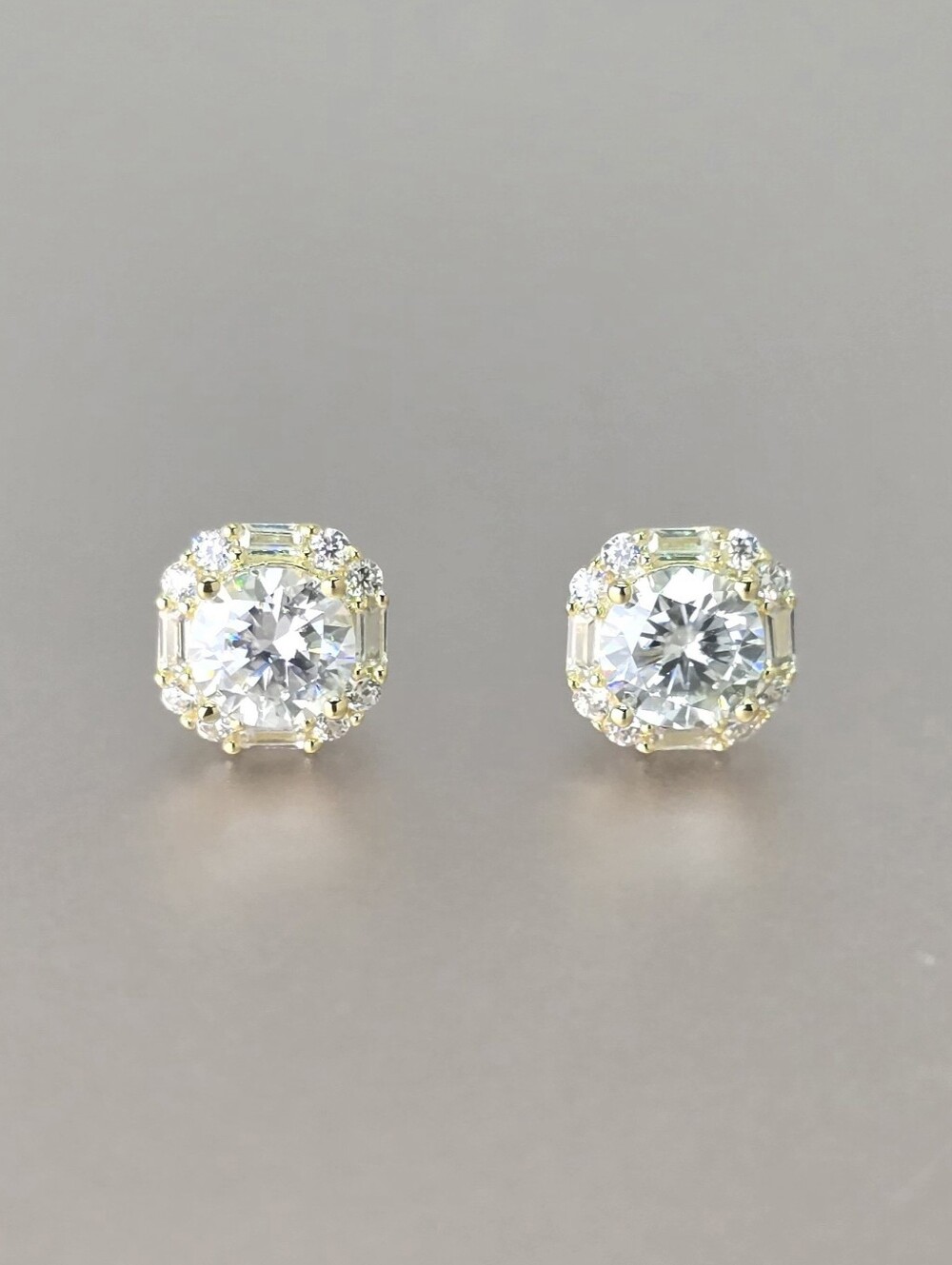 14k Gold-Filled Halo 1.0tcw Round Moissanite Stud Earrings